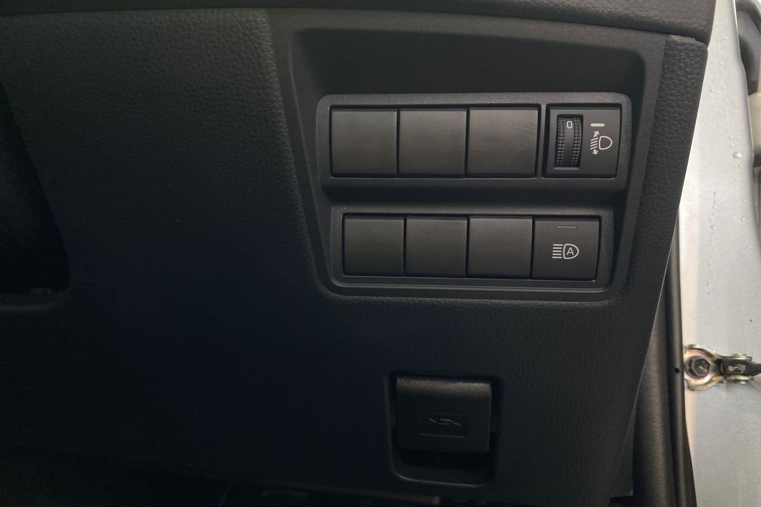 Used Mazda Mazda2 HYBRID 2023 for sale - 77990504: Photo 28