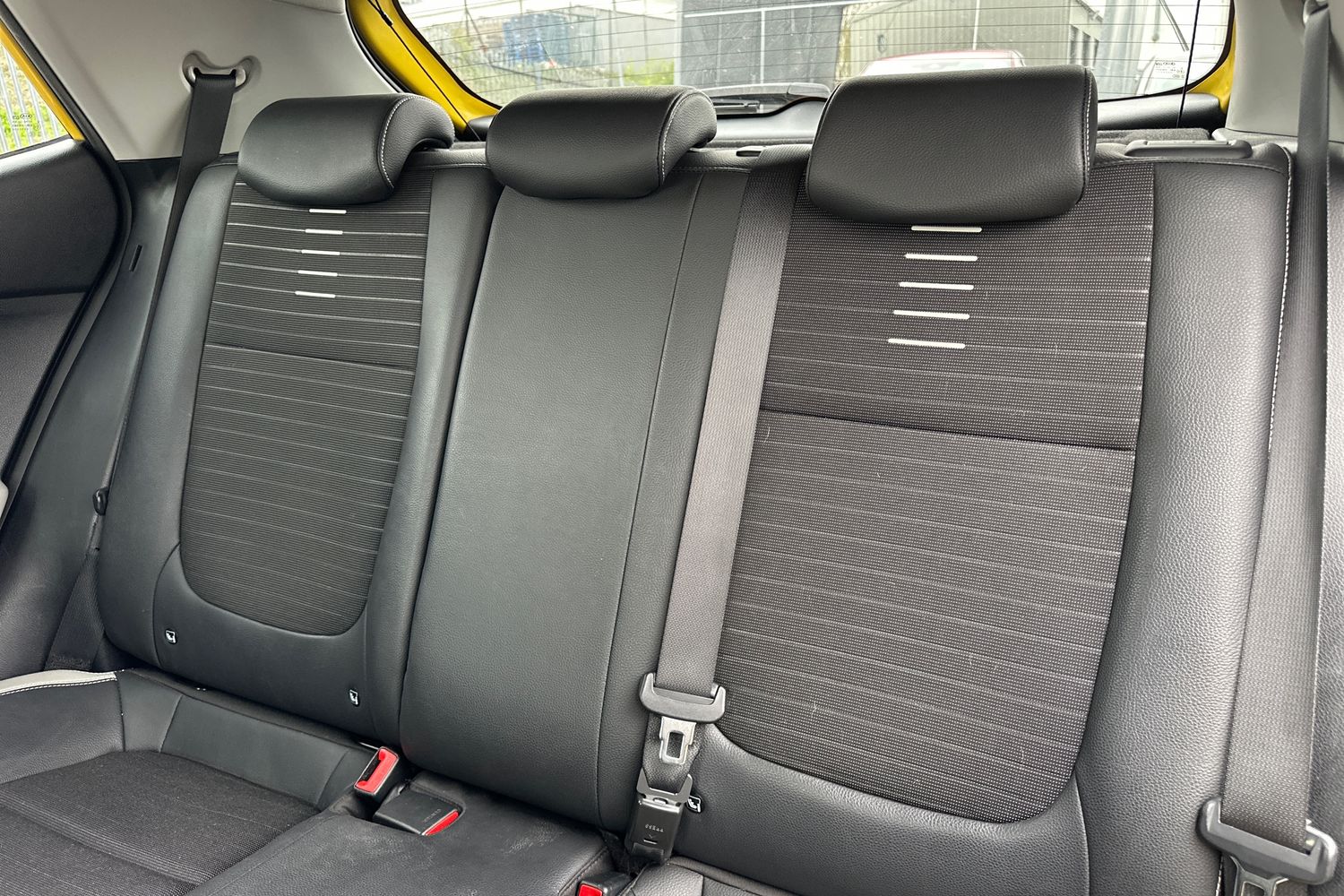 Used Kia Stonic 2018 for sale - 78132623: Photo 15