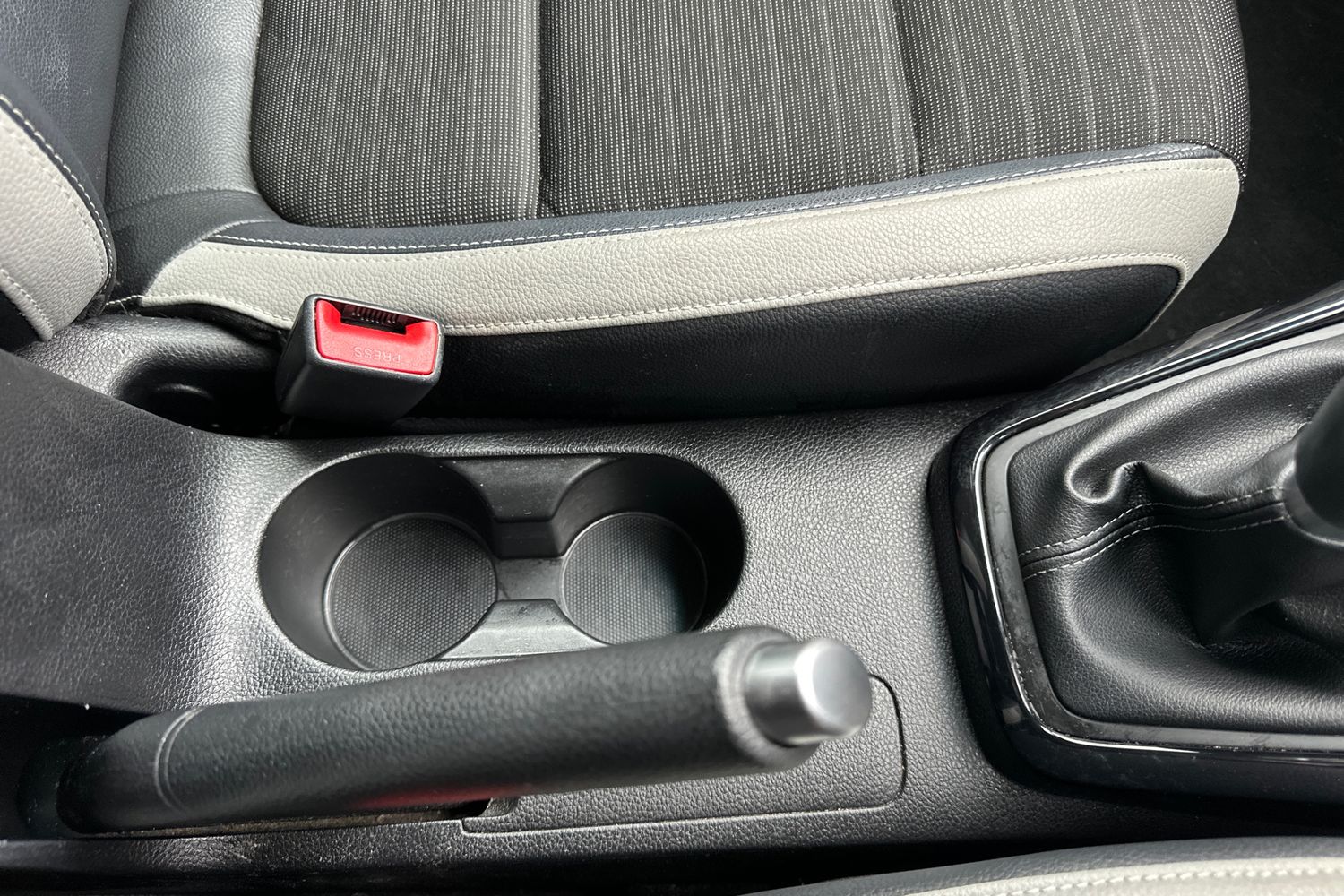 Used Kia Stonic 2018 for sale - 78132623: Photo 35