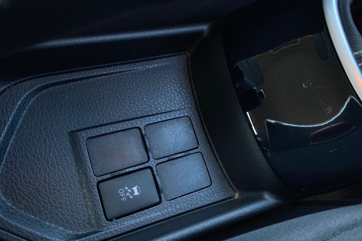 Used Toyota Yaris 2016 for sale - 77776216: Photo 33