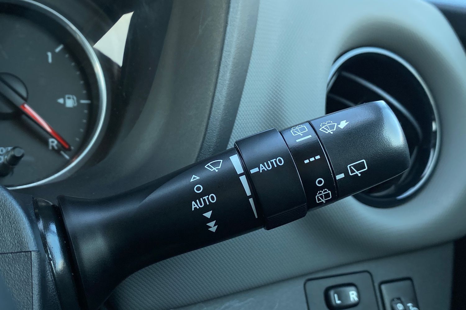 Used Toyota Yaris 2016 for sale - 77776216: Photo 42