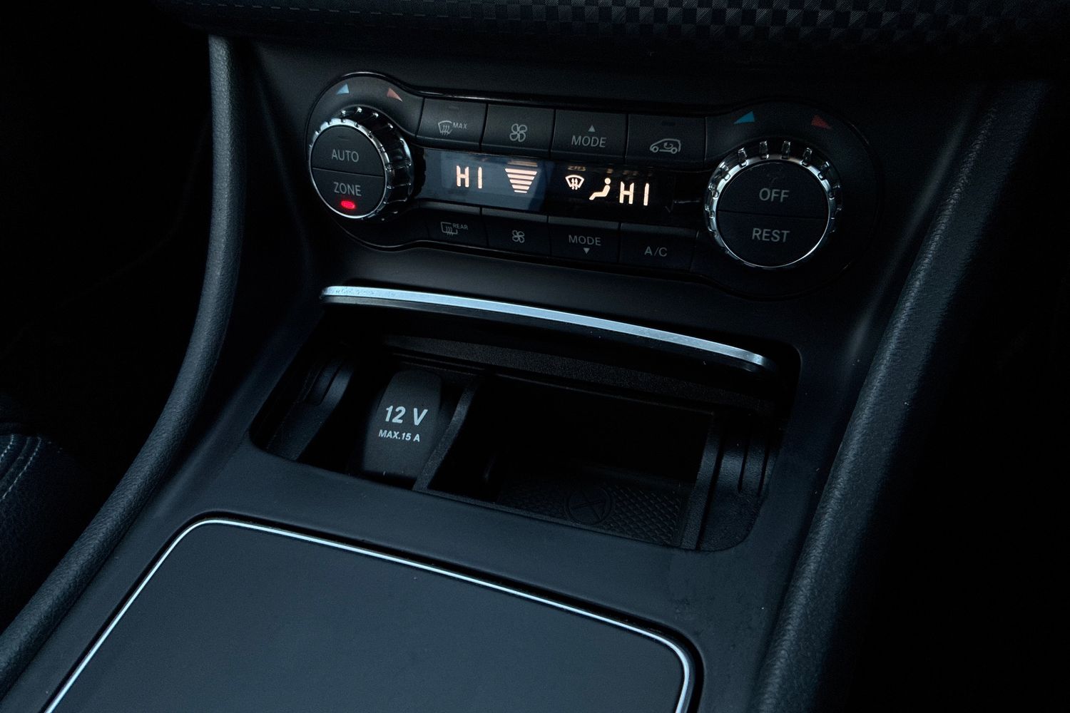 Used Mercedes-Benz A-Class 2016 for sale - 76536542: Photo 40