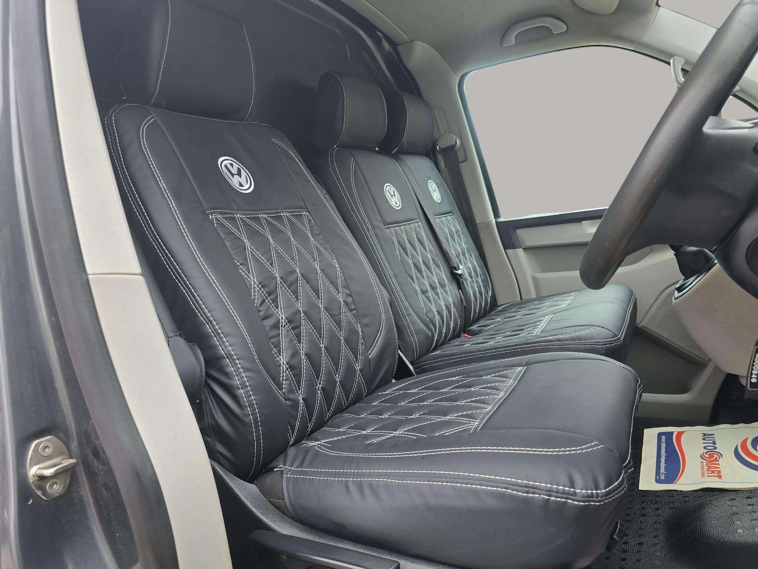 Used Volkswagen Transporter 2017 for sale - 76424050: Photo 2