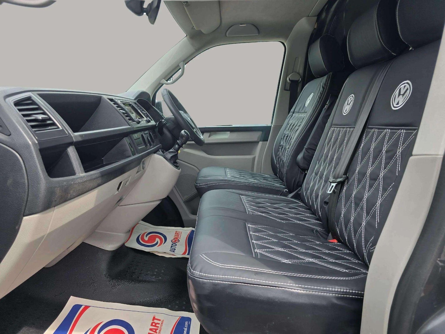 Used Volkswagen Transporter 2017 for sale - 76424050: Photo 24