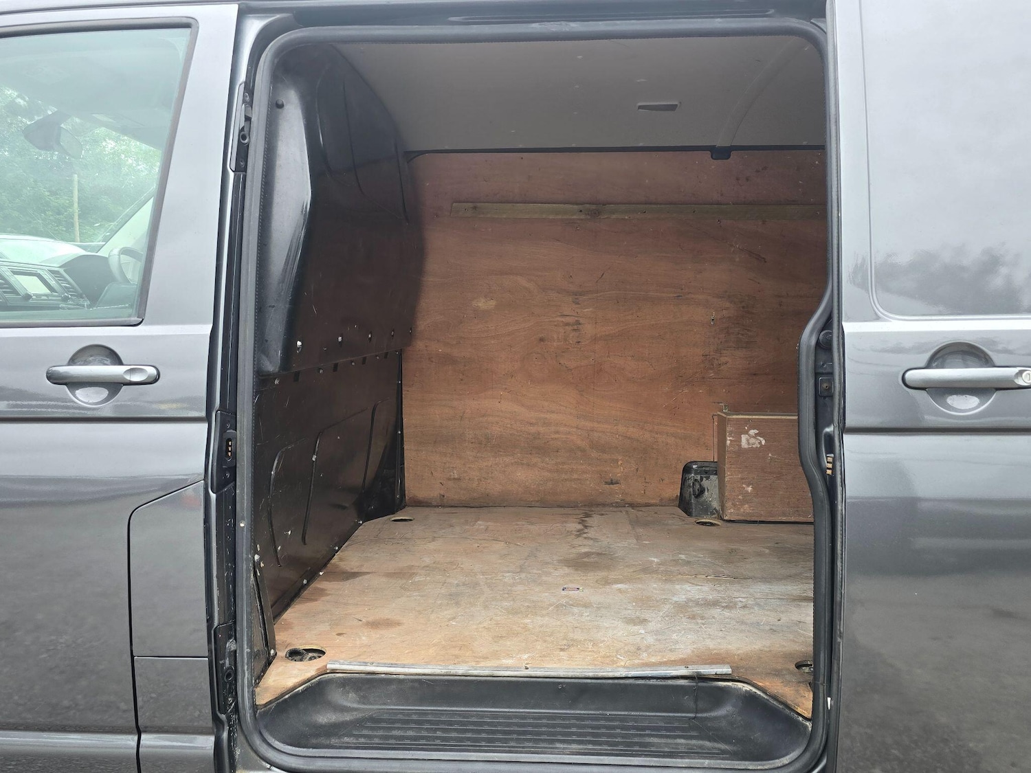 Used Volkswagen Transporter 2017 for sale - 76424050: Photo 36