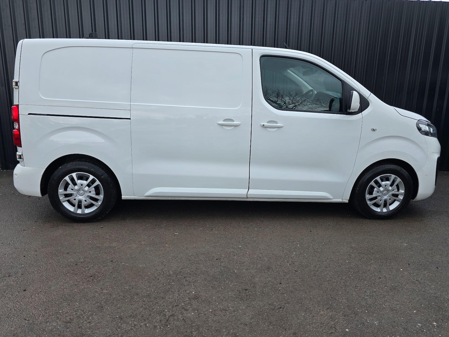 Used Vauxhall Vivaro 2019 for sale - 77202599: Photo 8