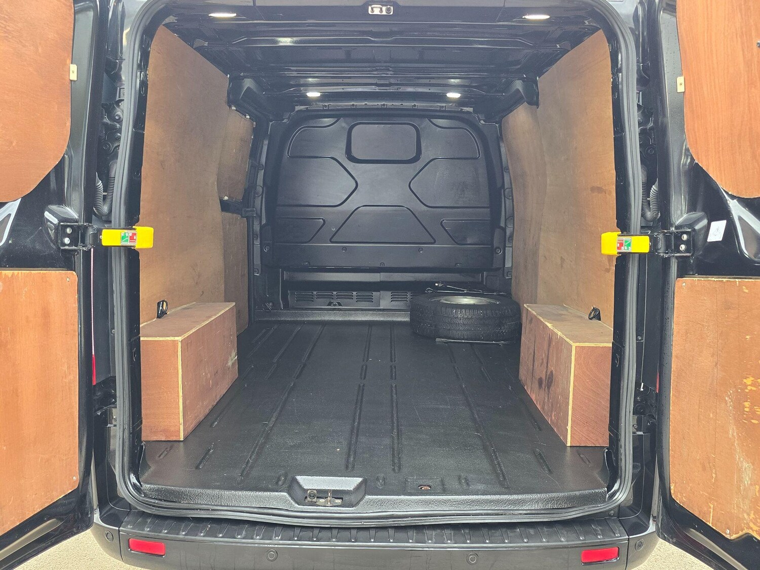 Used Ford Transit Custom 2020 for sale - 77683400: Photo 18