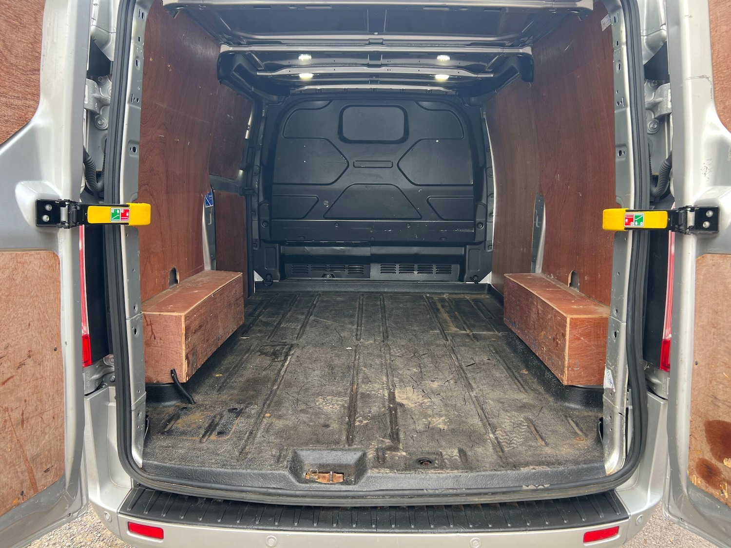 Used Ford Transit Custom 2020 for sale - 76964479: Photo 25