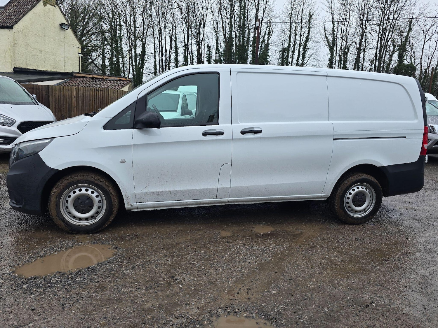 Used Mercedes-Benz Vito 2022 for sale - 77468273: Photo 2