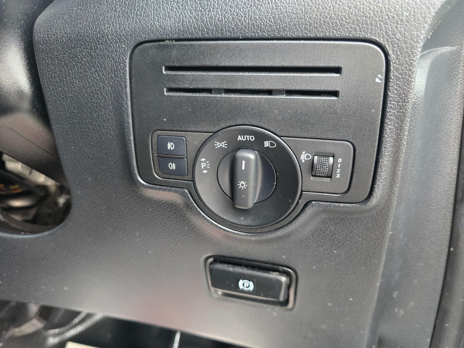 Used Mercedes-Benz Vito 2022 for sale - 77468273: Photo 31