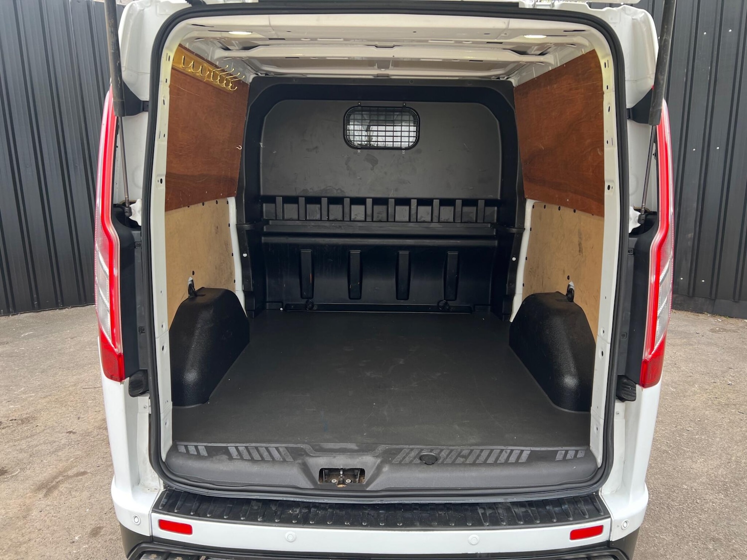 Used Ford Transit Custom 2016 for sale - 78019910: Photo 34