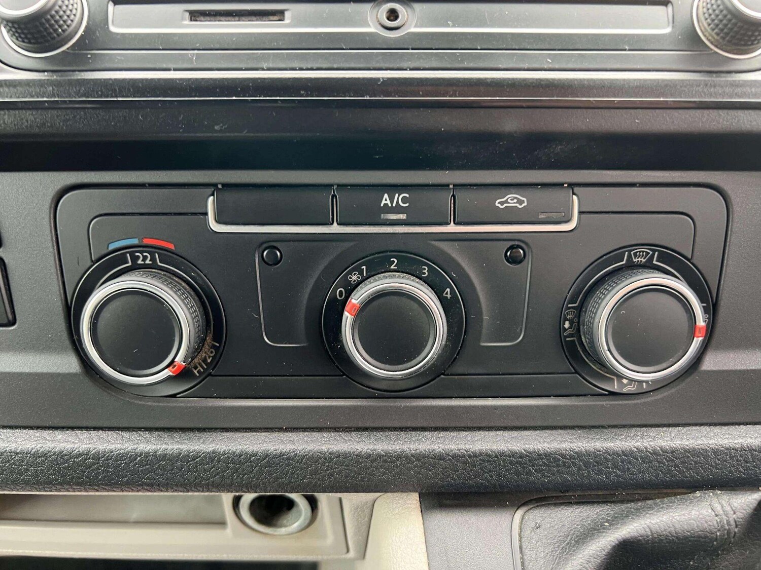 Used Volkswagen Transporter 2017 for sale - 76268436: Photo 17