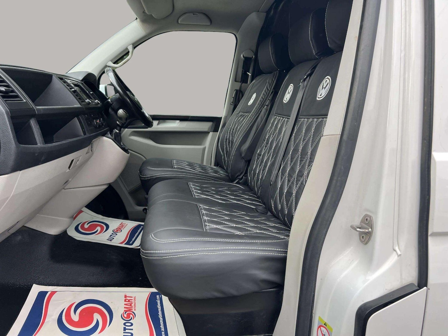 Used Volkswagen Transporter 2017 for sale - 76268436: Photo 27