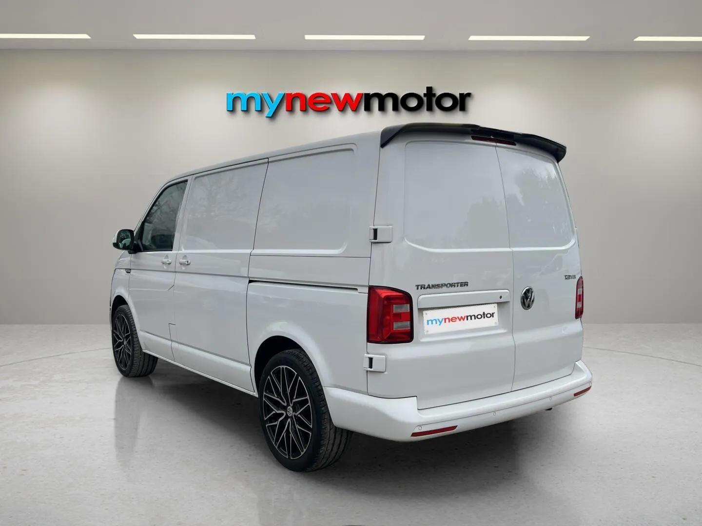 Used Volkswagen Transporter 2017 for sale - 76268436: Photo 5