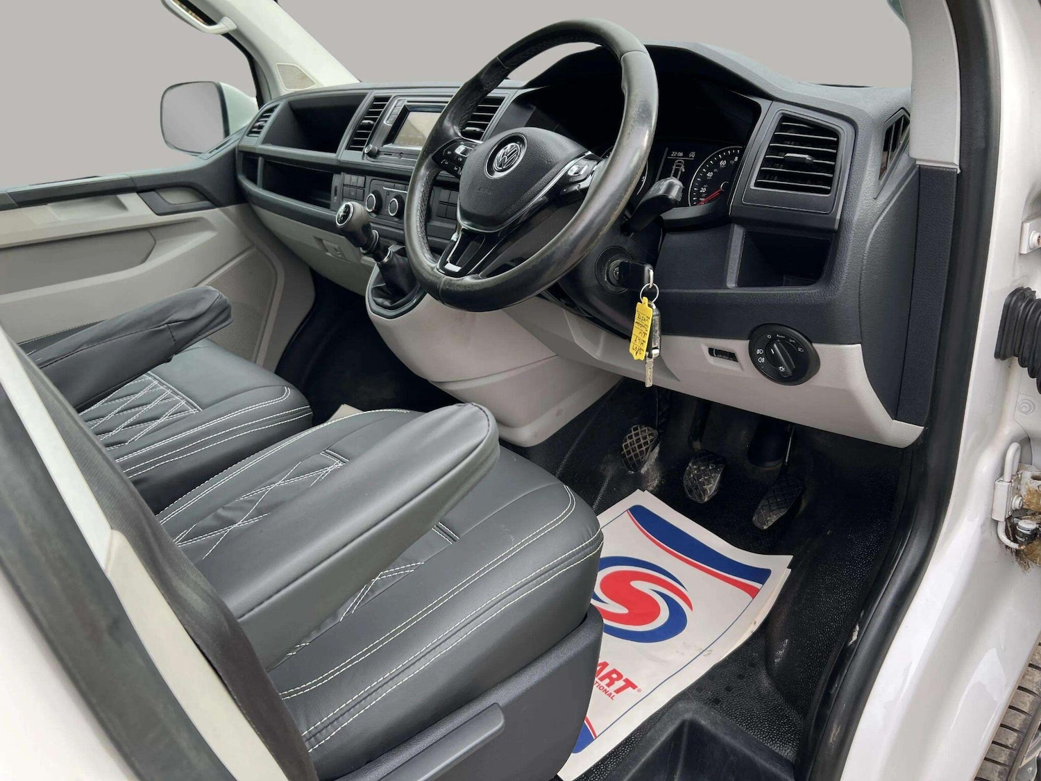 Used Volkswagen Transporter 2017 for sale - 76268436: Photo 9