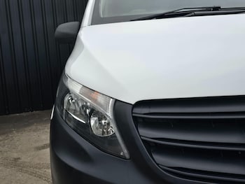 Used Mercedes-Benz Vito 2022 for sale - 77909455: Photo