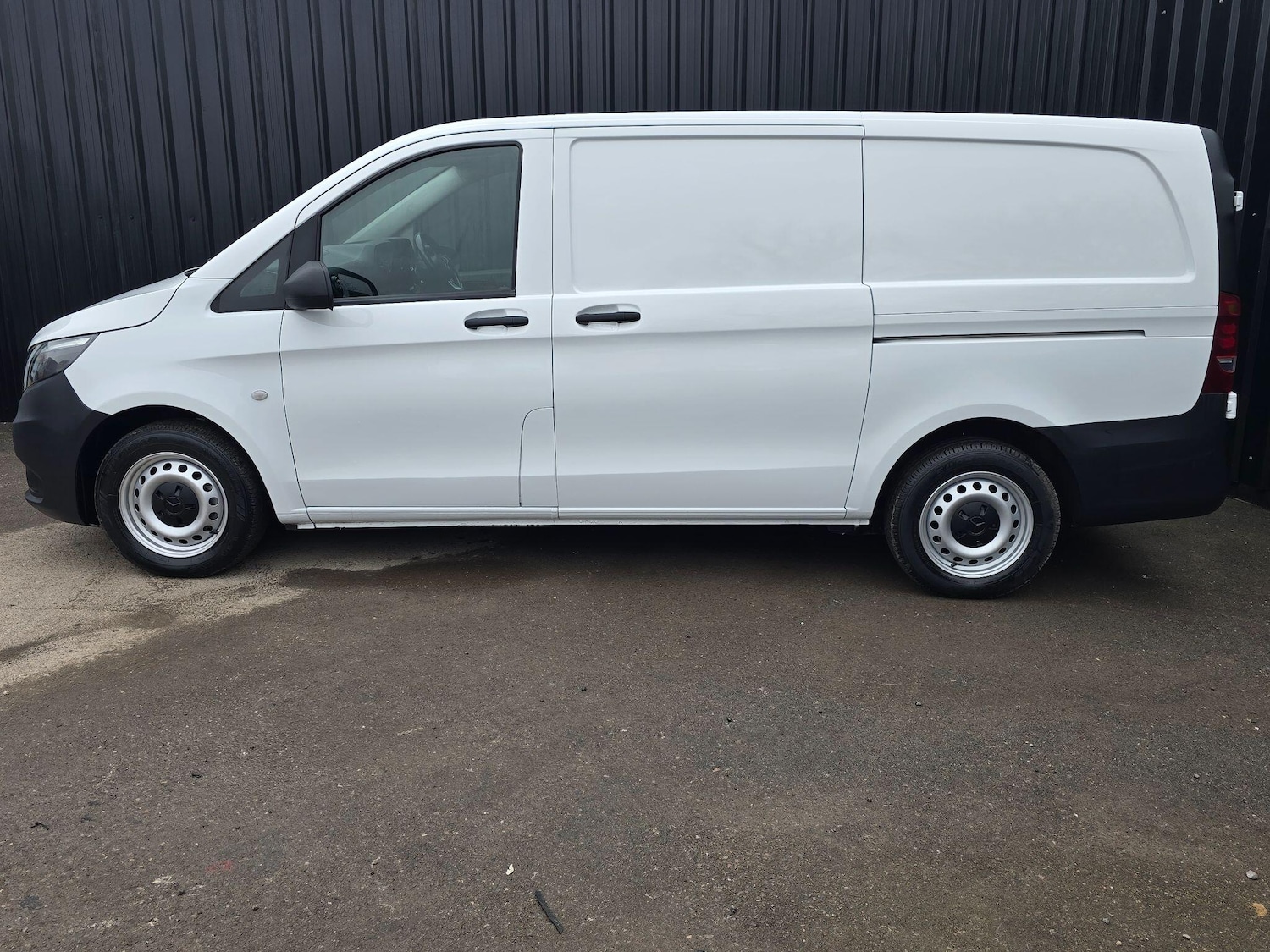 Used Mercedes-Benz Vito 2022 for sale - 77909455: Photo 4