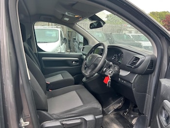 Used Peugeot Traveller 2018 for sale - 78572645: Photo