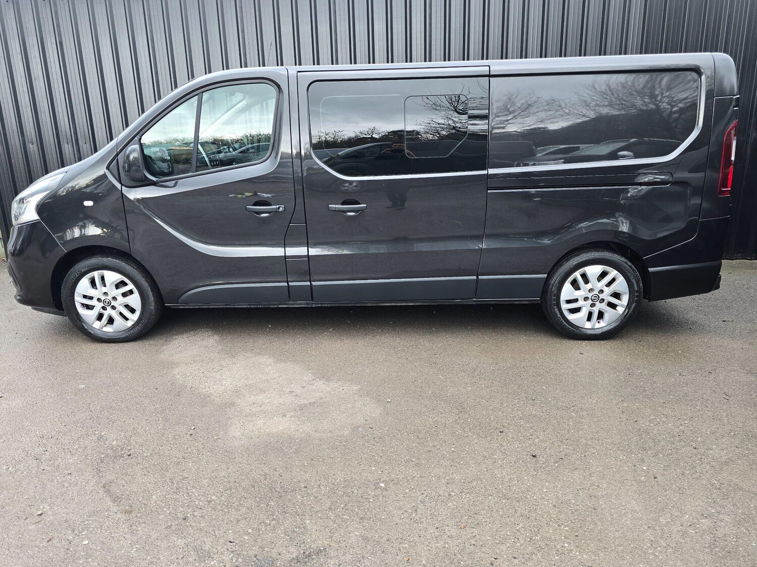 Used Nissan NV300 2020 for sale - 77376490: Photo 2