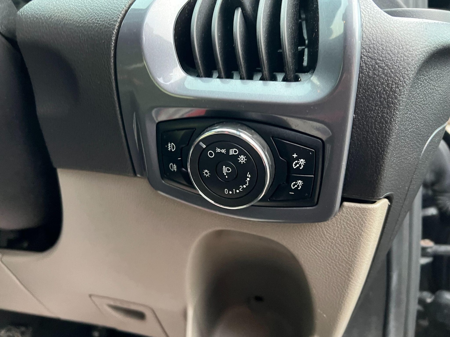 Used Ford Transit Custom 2018 for sale - 76997194: Photo 48