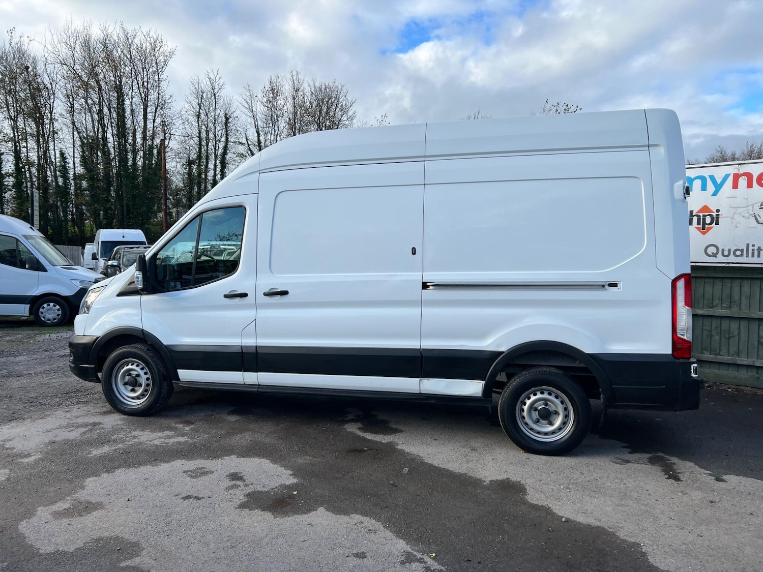 Used Ford Transit 2019 for sale - 76620407: Photo 2