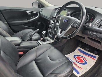 Used Volvo V40 2015 for sale - 76268220: Photo