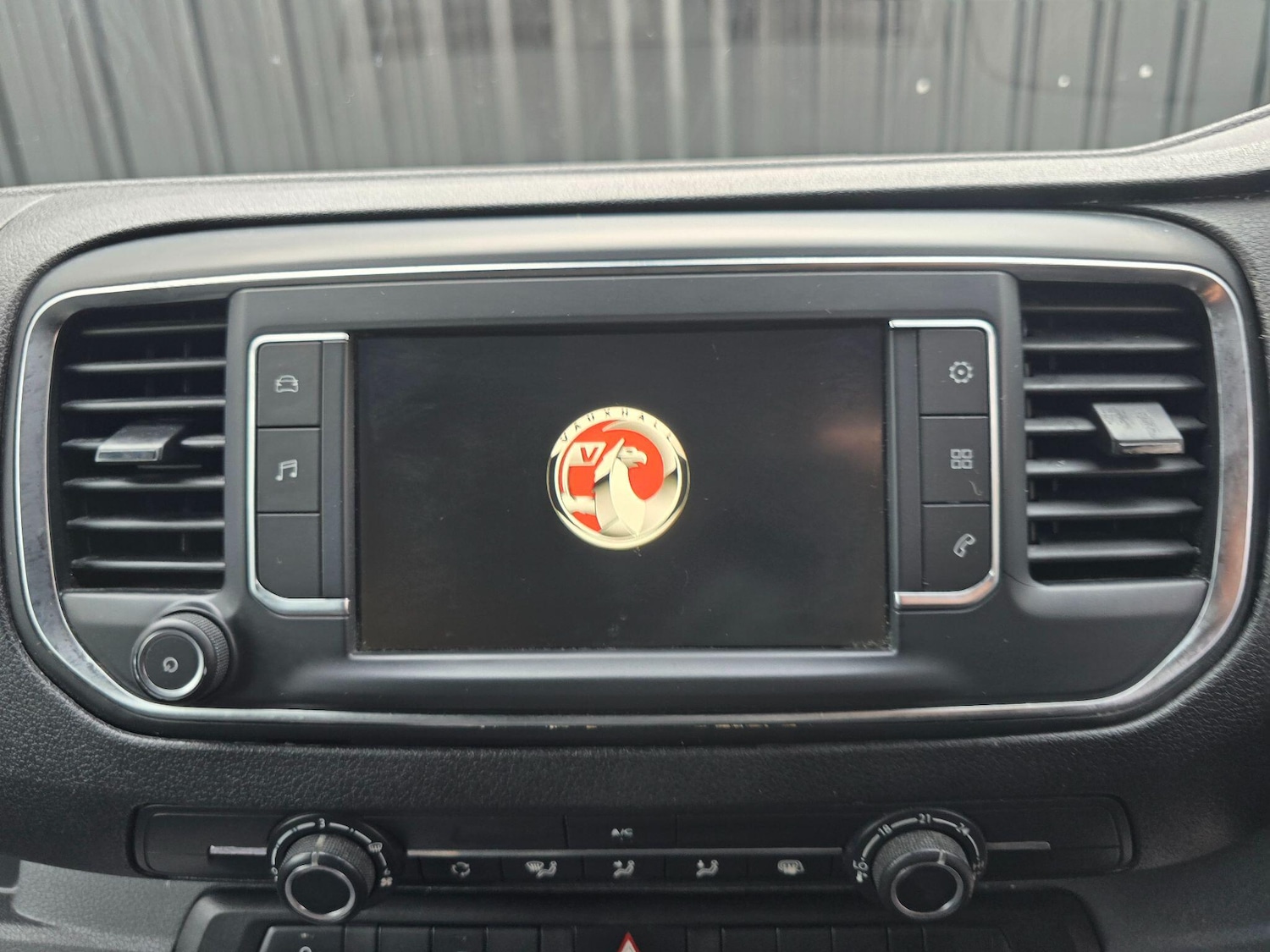 Used Vauxhall Vivaro 2019 for sale - 77969978: Photo 12