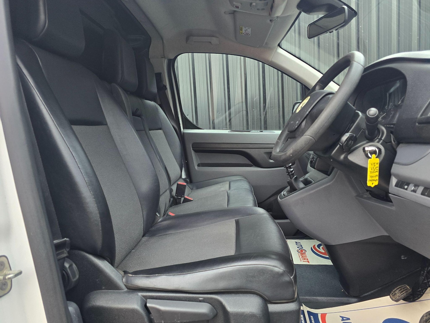 Used Vauxhall Vivaro 2019 for sale - 77969978: Photo 2