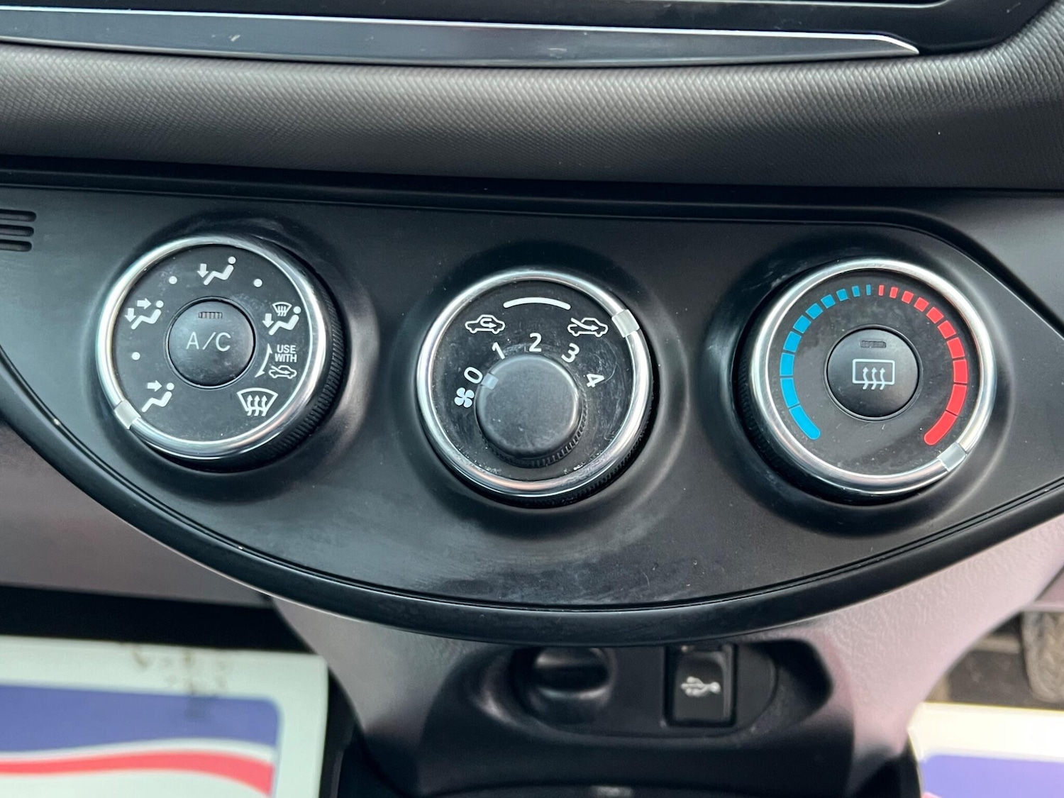 Used Toyota Yaris 2017 for sale - 77267543: Photo 12