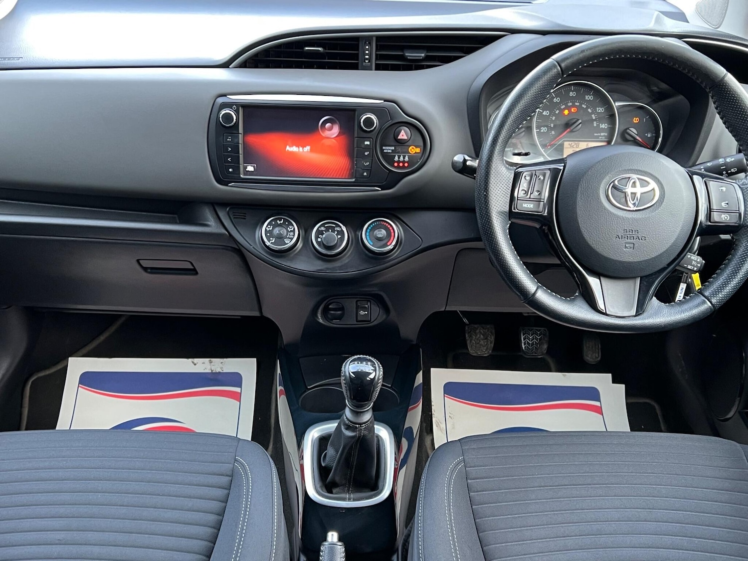 Used Toyota Yaris 2017 for sale - 77267543: Photo 15