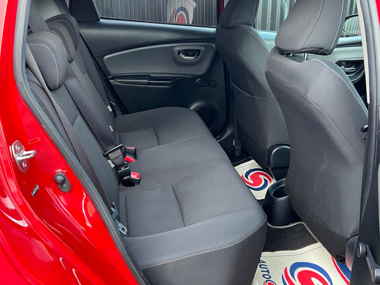 Used Toyota Yaris 2017 for sale - 77267543: Photo 16