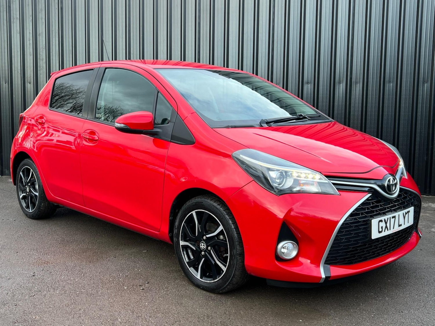 Used Toyota Yaris 2017 for sale - 77267543: Photo 17