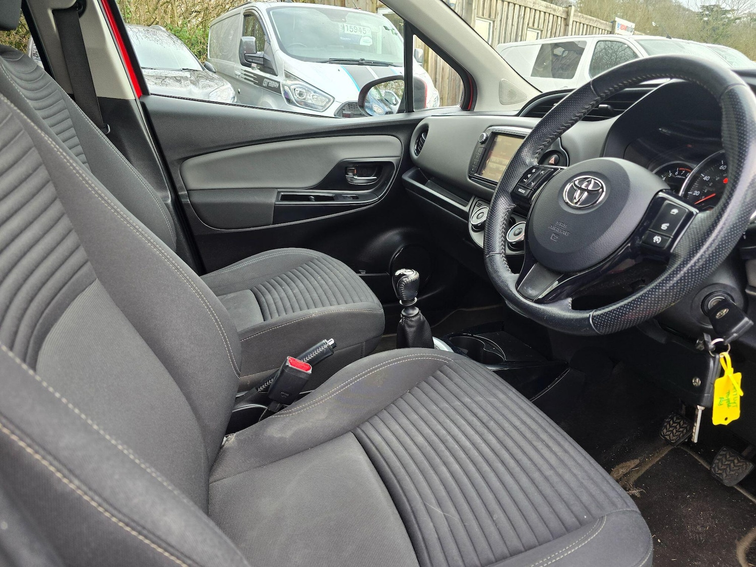 Used Toyota Yaris for sale - 77267543: Photo 2