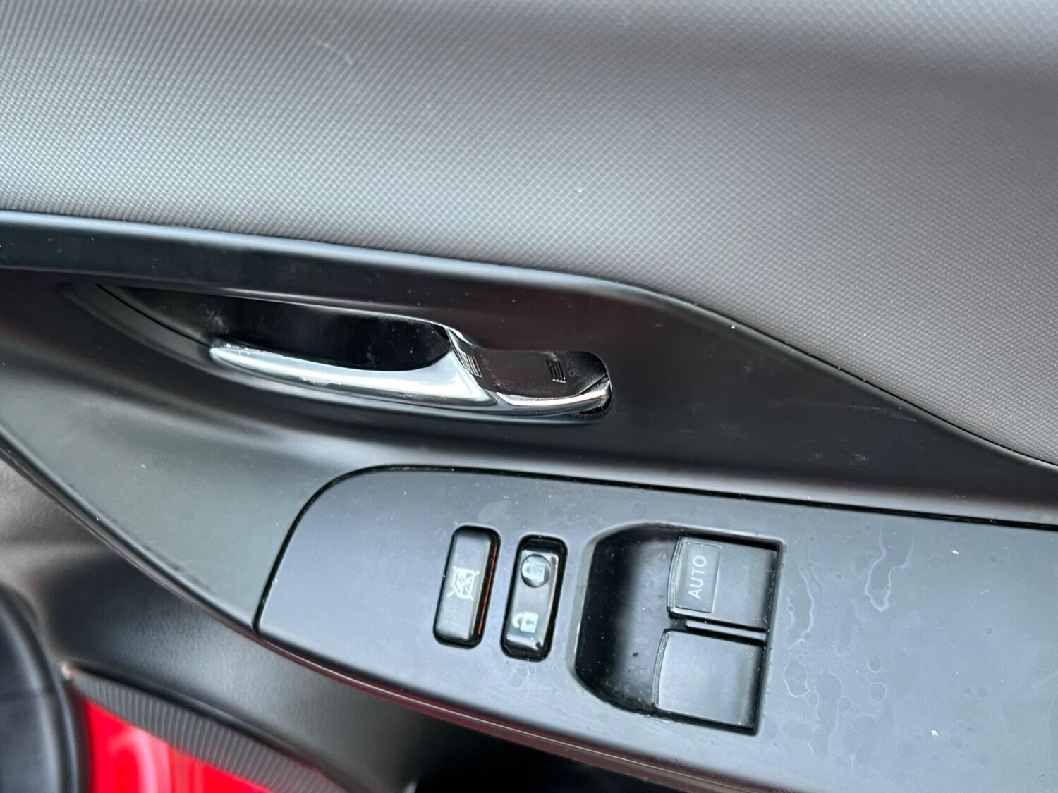 Used Toyota Yaris 2017 for sale - 77267543: Photo 29