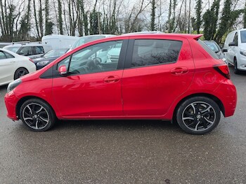 Used Toyota Yaris 2017 for sale - 77267543: Photo