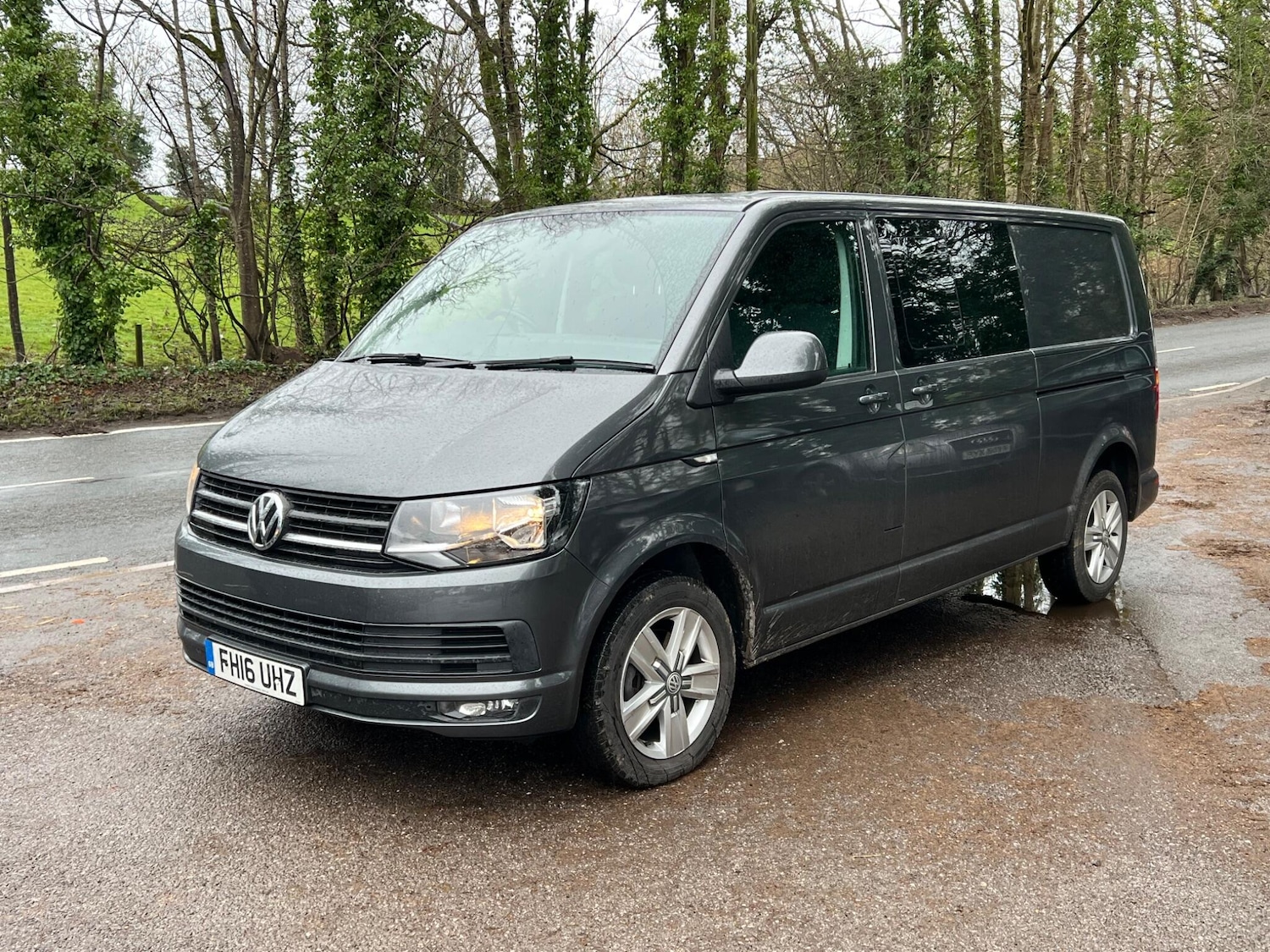 Used Volkswagen Transporter 2016 for sale - 76975676: Photo 1