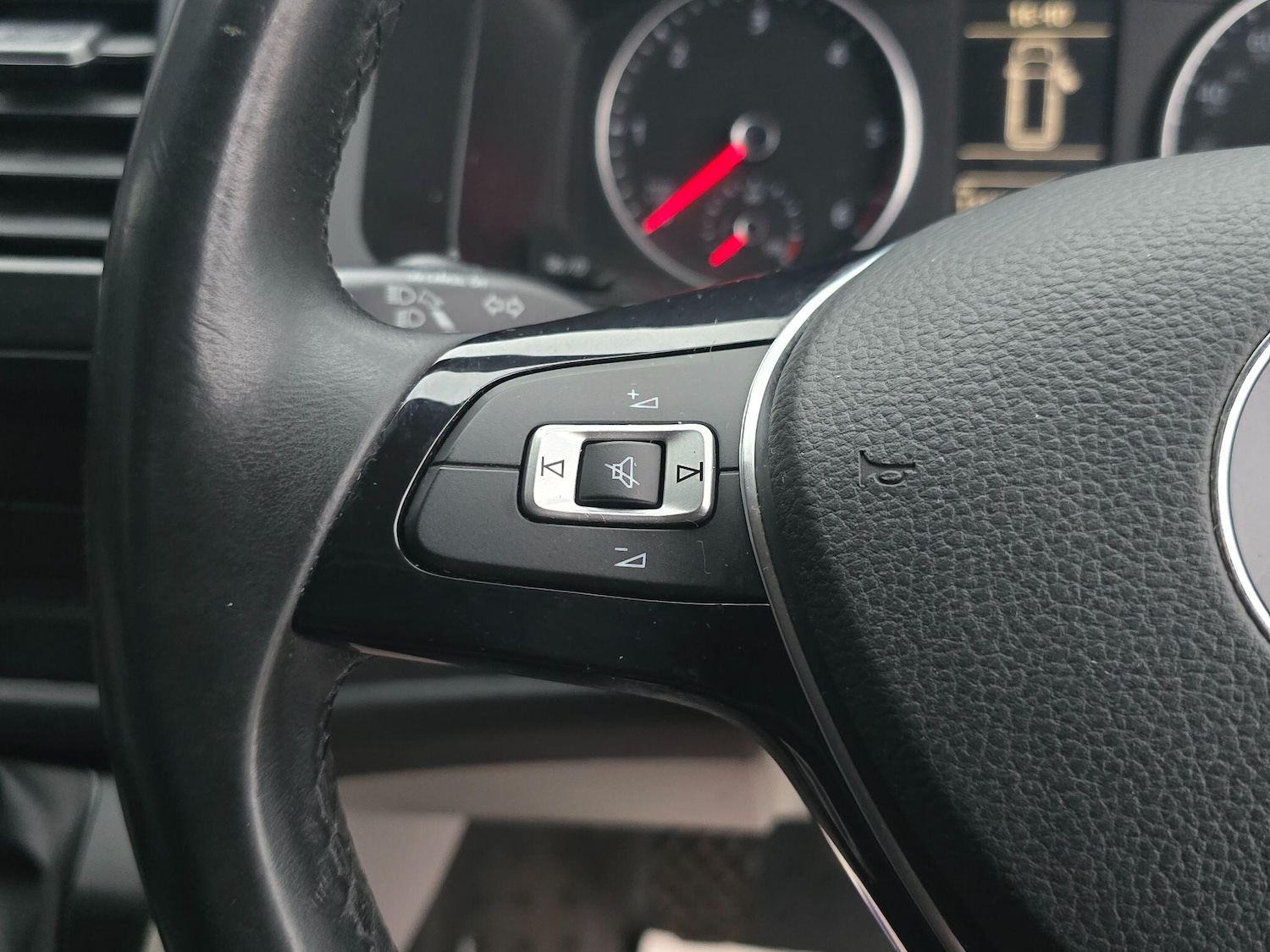 Used Volkswagen Transporter 2016 for sale - 76975676: Photo 12