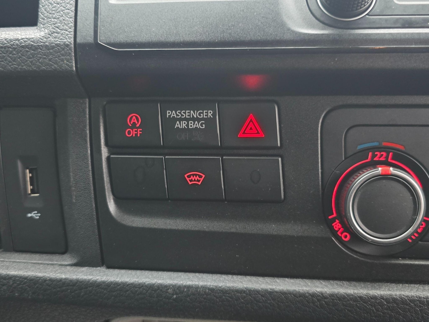 Used Volkswagen Transporter 2016 for sale - 76975676: Photo 15