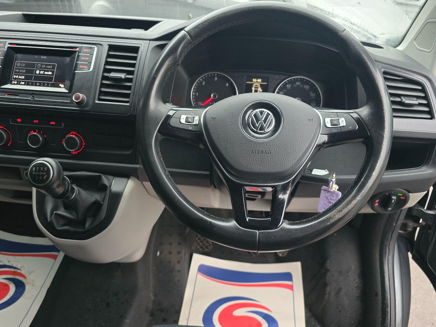 Used Volkswagen Transporter 2016 for sale - 76975676: Photo 25