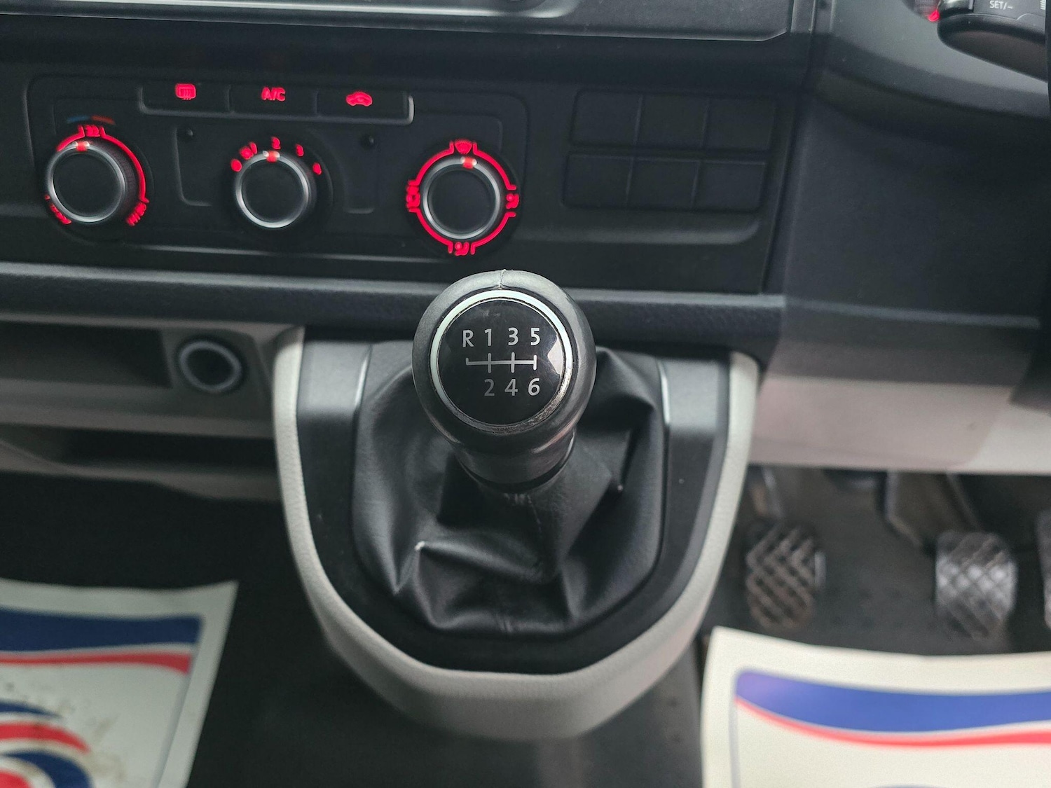 Used Volkswagen Transporter 2016 for sale - 76975676: Photo 26