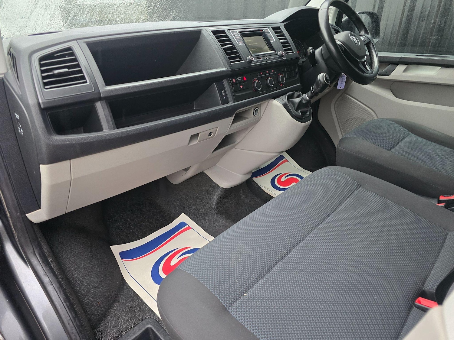 Used Volkswagen Transporter 2016 for sale - 76975676: Photo 29