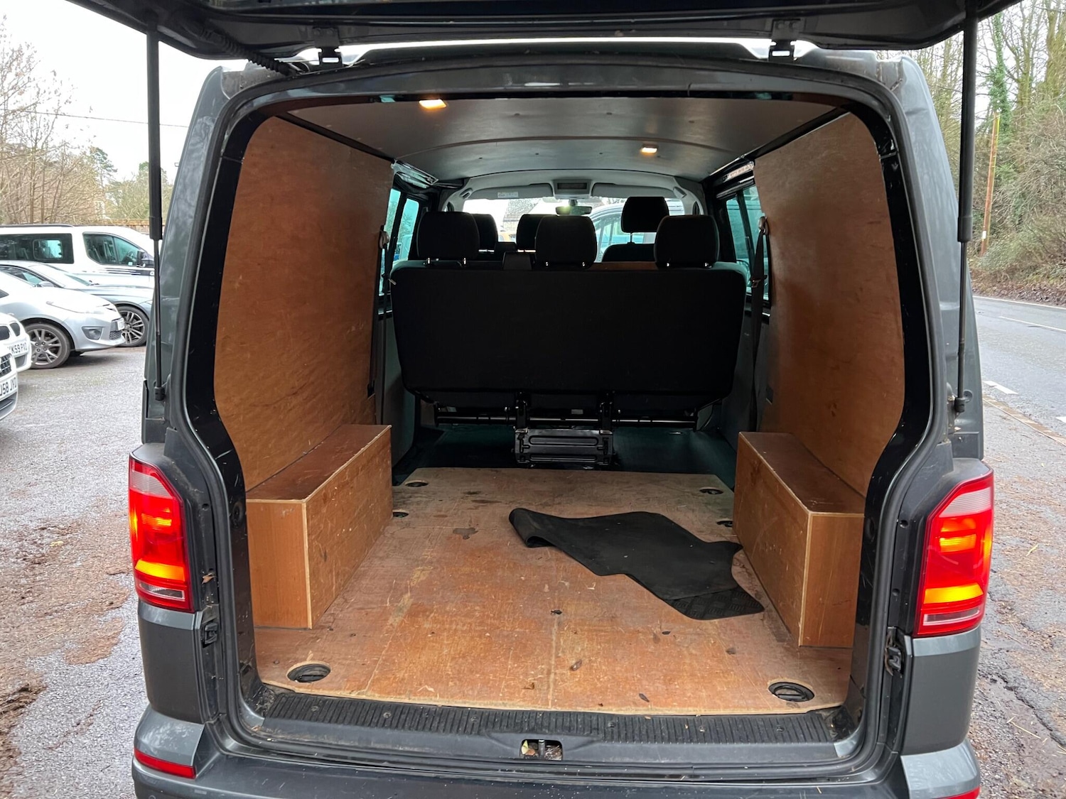 Used Volkswagen Transporter 2016 for sale - 76975676: Photo 6