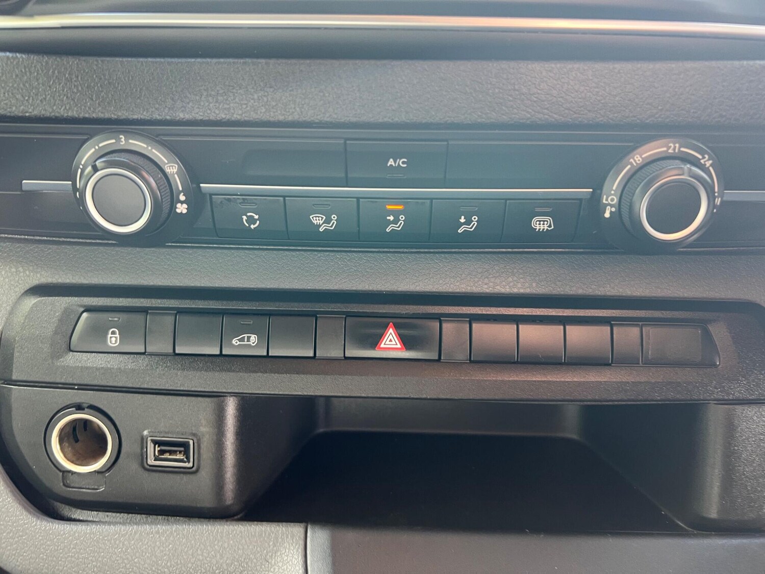 Used Vauxhall Vivaro 2020 for sale - 76371241: Photo 12