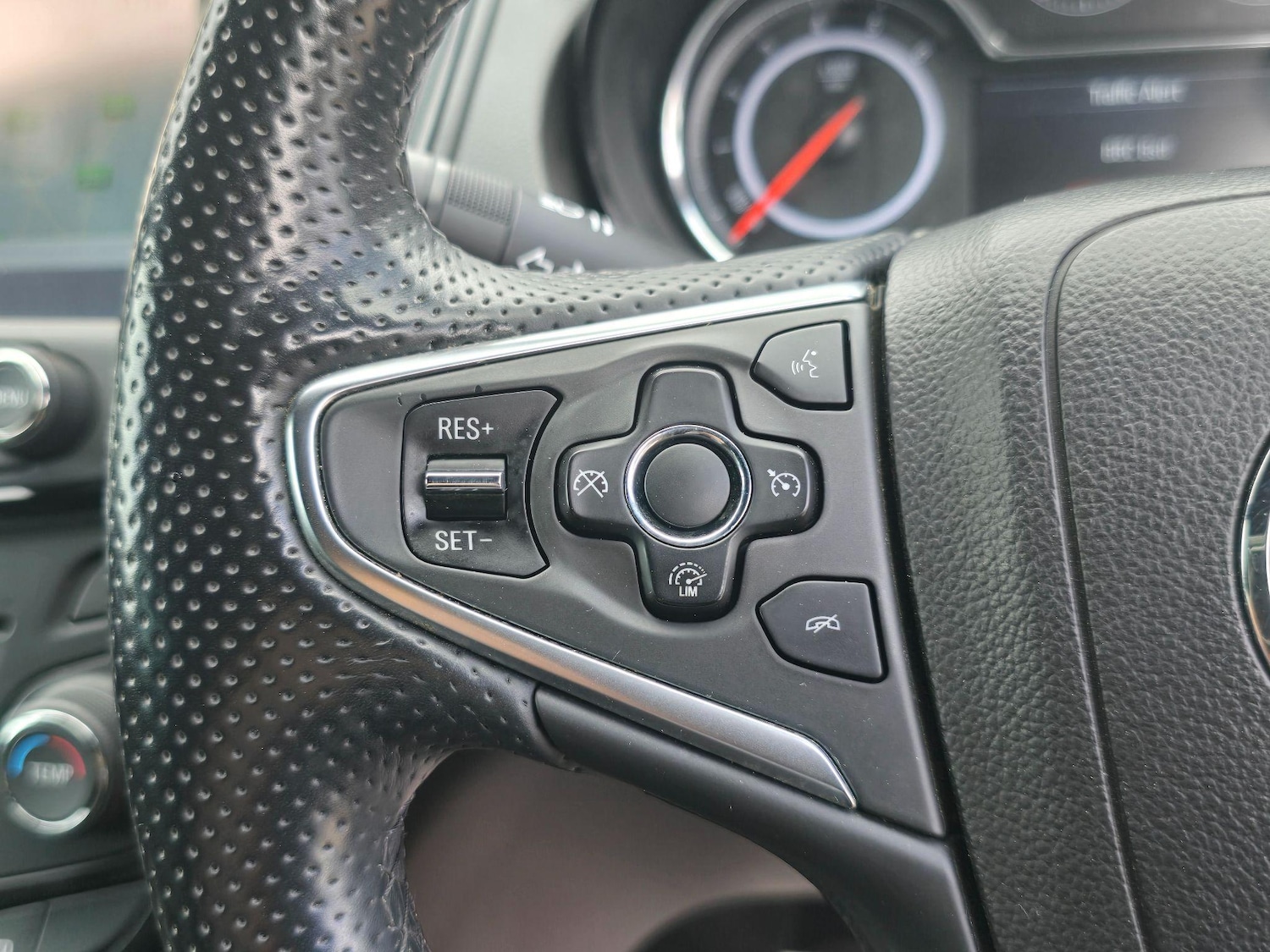 Used Vauxhall Insignia 2016 for sale - 76965442: Photo 15