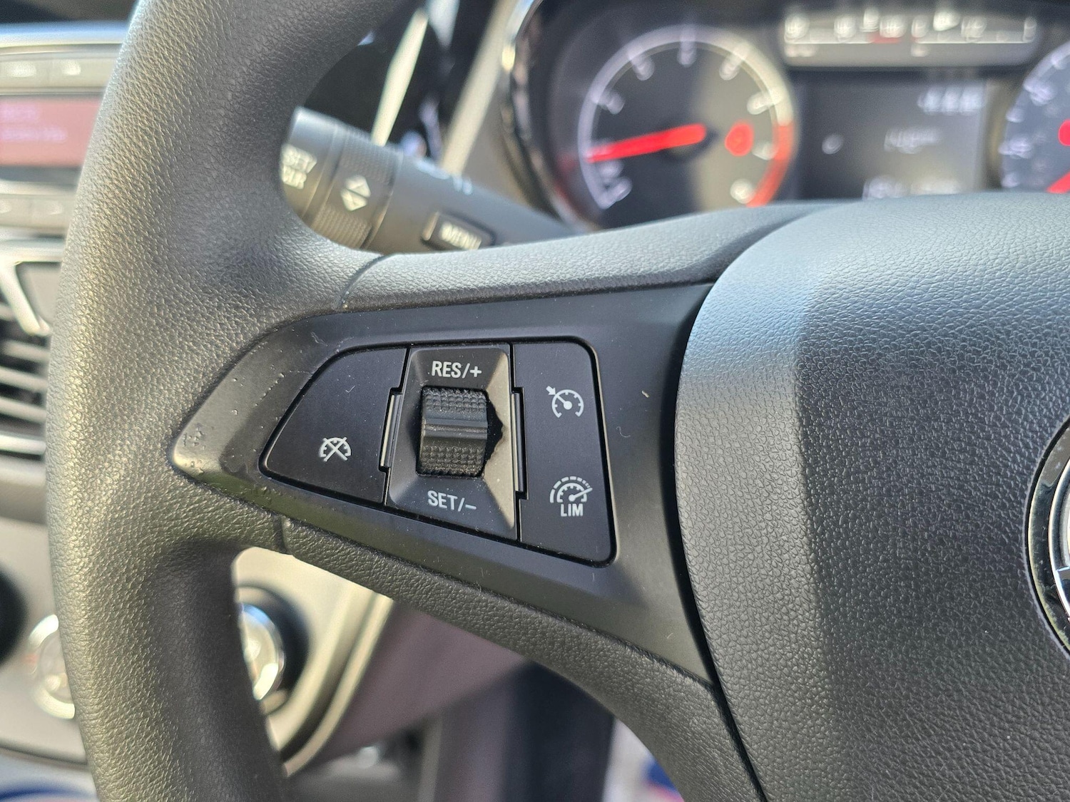 Used Vauxhall Viva 2015 for sale - 76865533: Photo 15