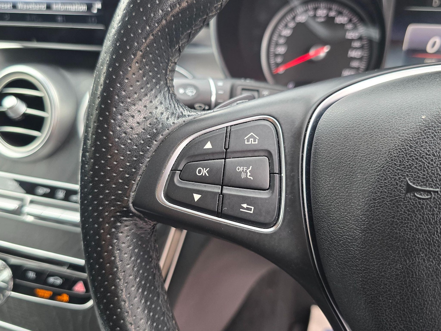 Used Mercedes-Benz C Class 2017 for sale - 76743460: Photo 22