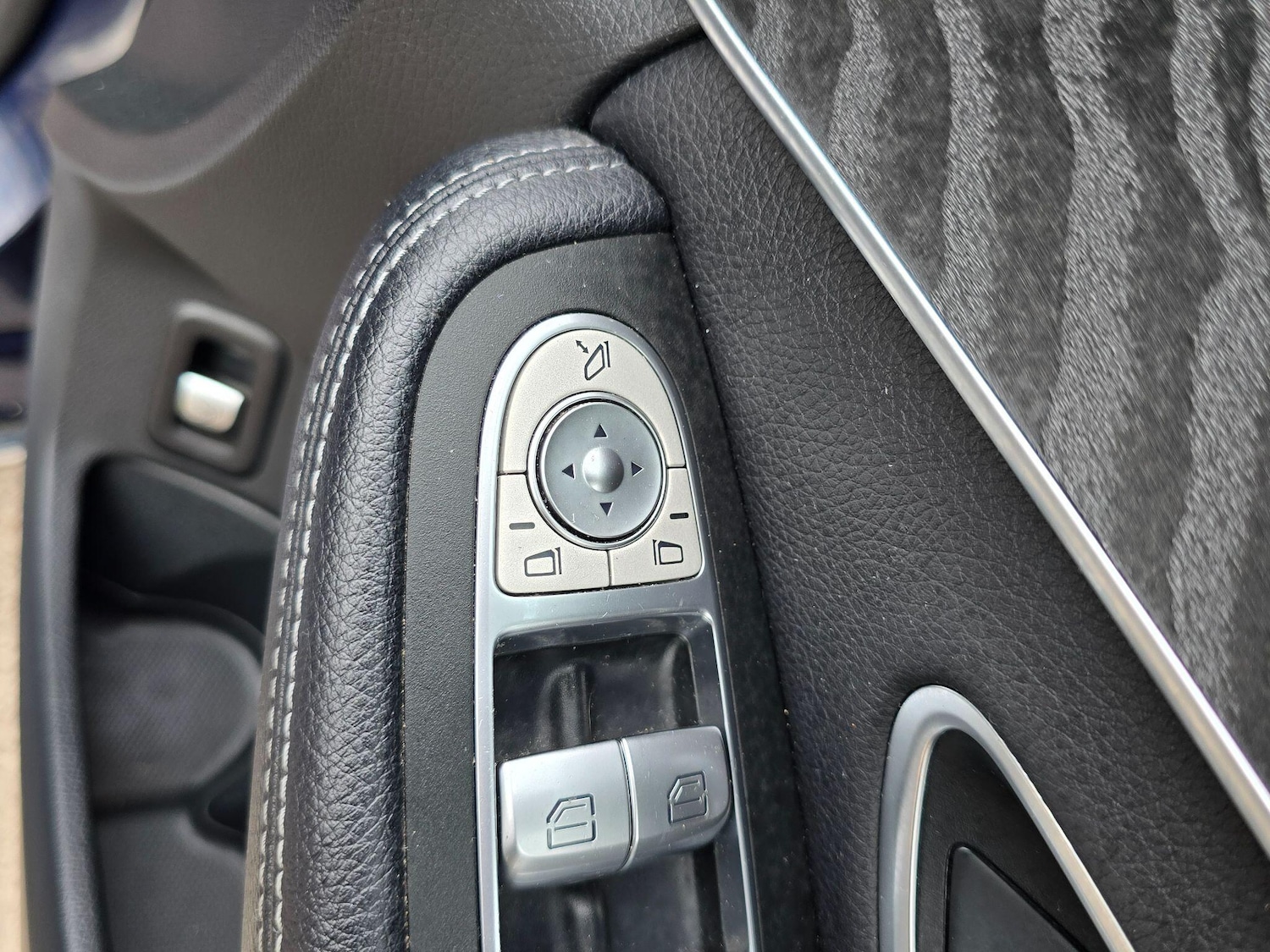 Used Mercedes-Benz C Class 2017 for sale - 76743460: Photo 46