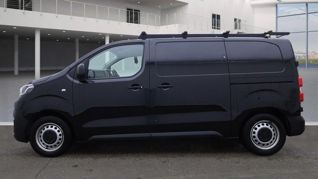 Used Toyota ProAce 2023 for sale - 76667035: Photo 2