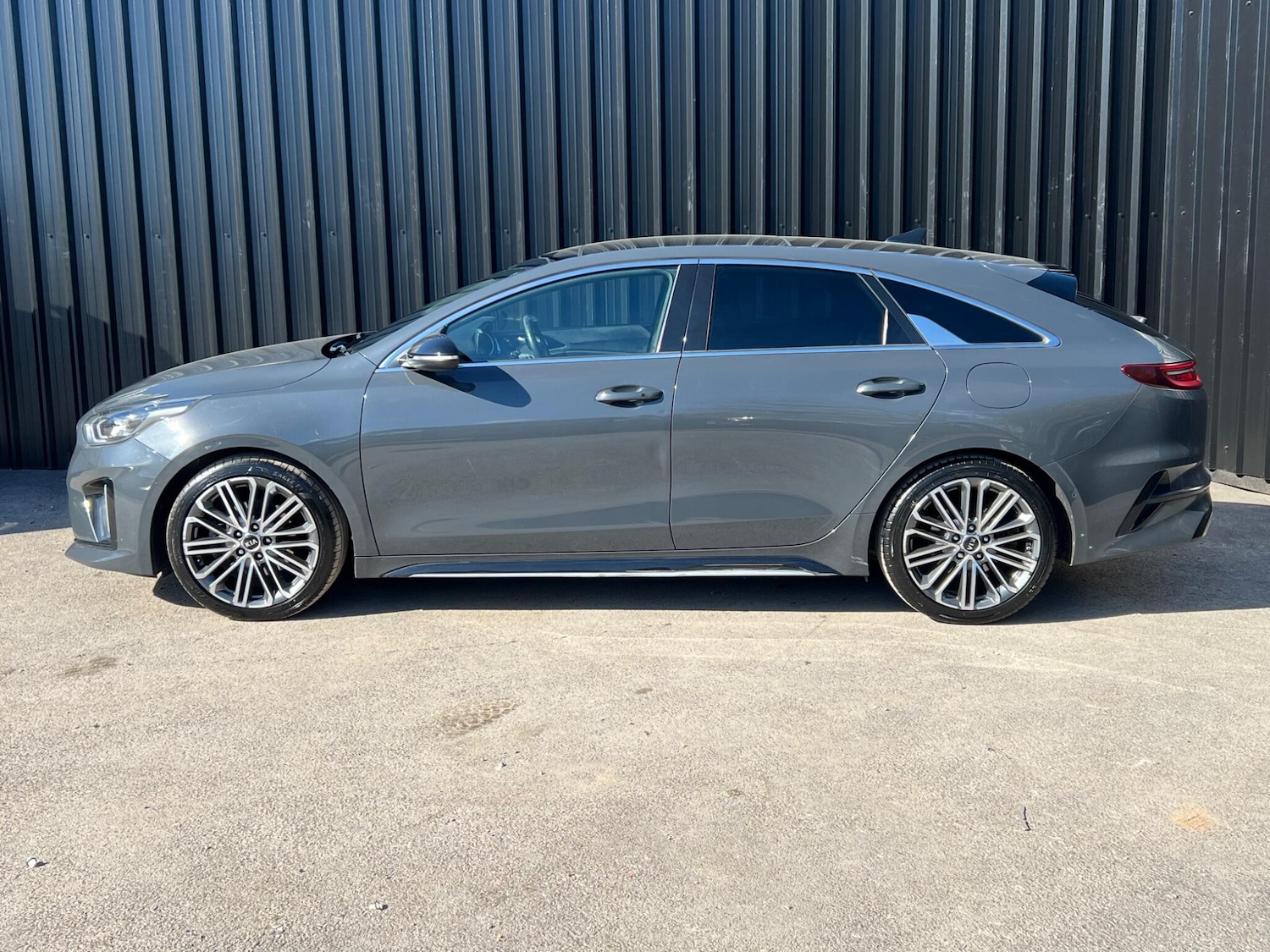 Used Kia Pro Ceed for sale - 78128003: Photo 2