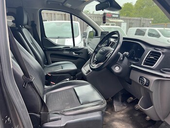 Used Ford Tourneo Custom 2019 for sale - 78417111: Photo